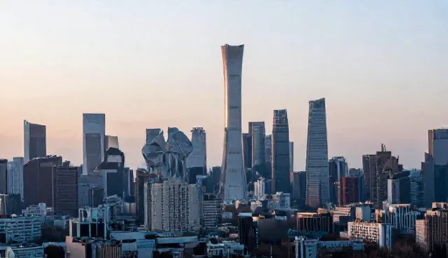 网站建设中性能优化与适用场景的深度解析